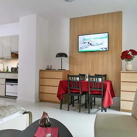 Praga Elegant Apartment *